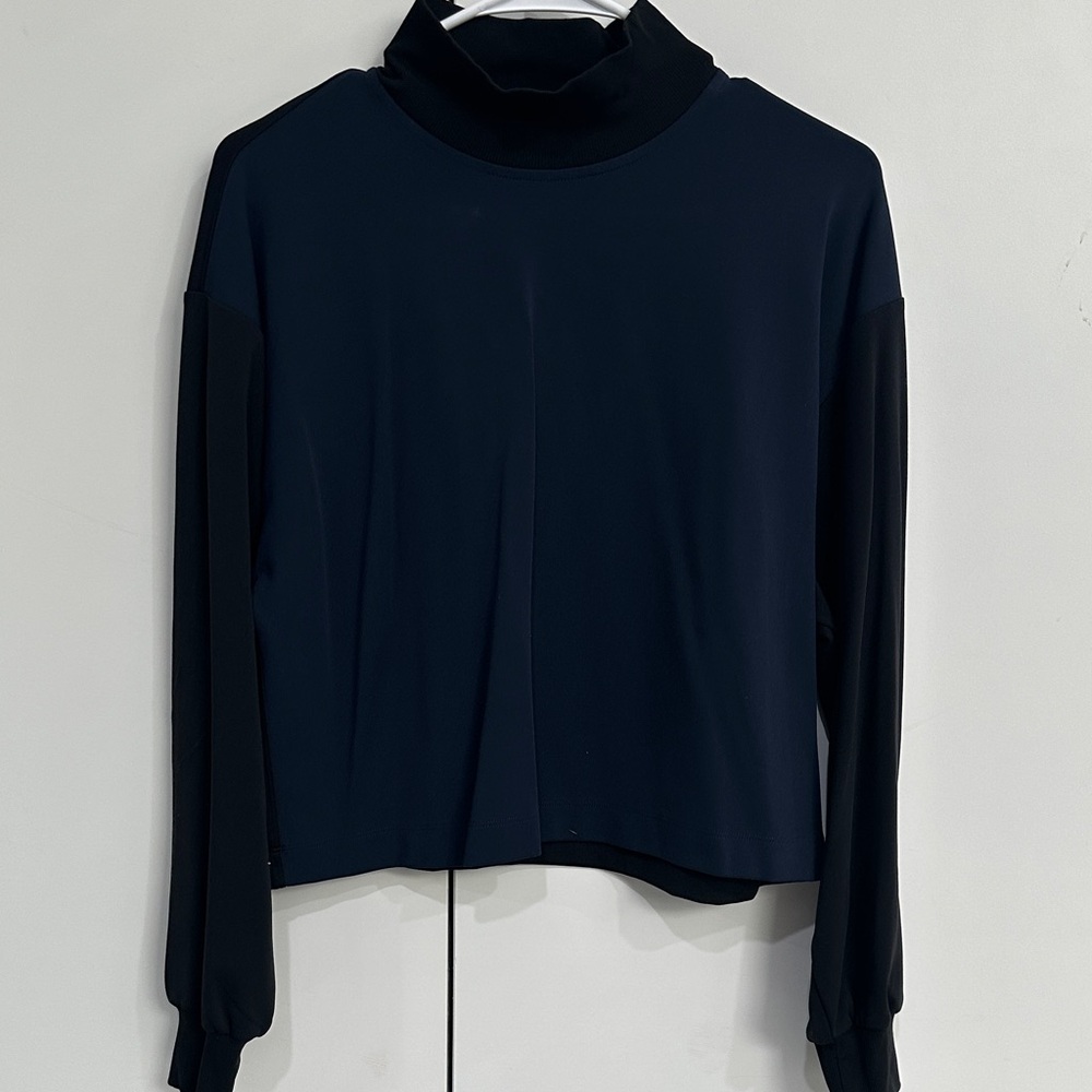 Athleta Navy & Black Women's Turtleneck Sweatshirt